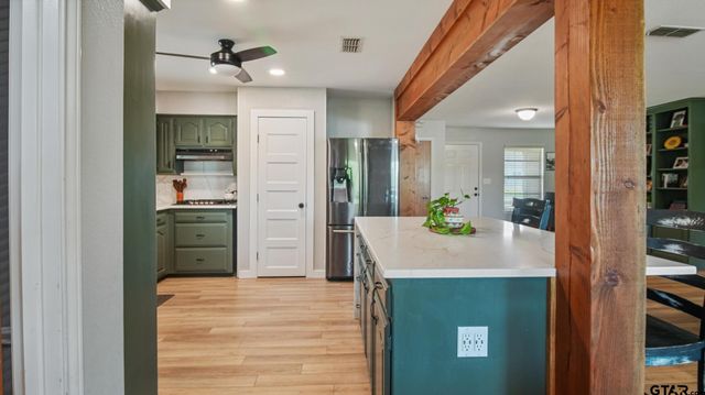 210 Pat Dr, Mineola, TX 75773