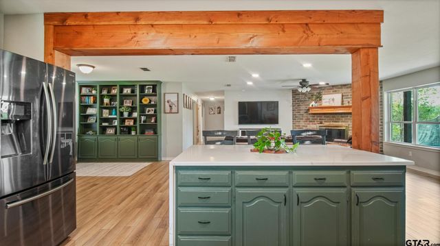 210 Pat Dr, Mineola, TX 75773