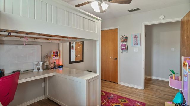 210 Pat Dr, Mineola, TX 75773