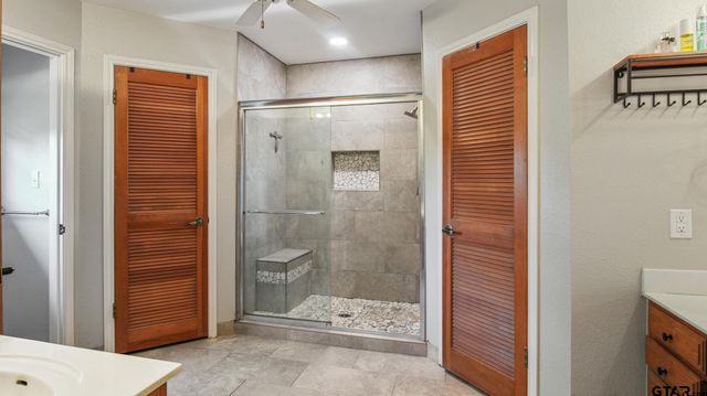 210 Pat Dr, Mineola, TX 75773