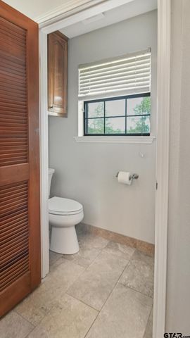 210 Pat Dr, Mineola, TX 75773