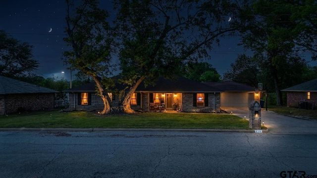 210 Pat Dr, Mineola, TX 75773
