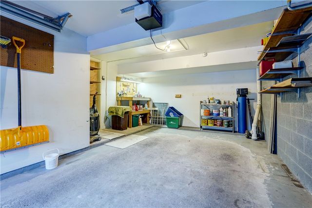 1234 The Grove, Victor, NY 14564