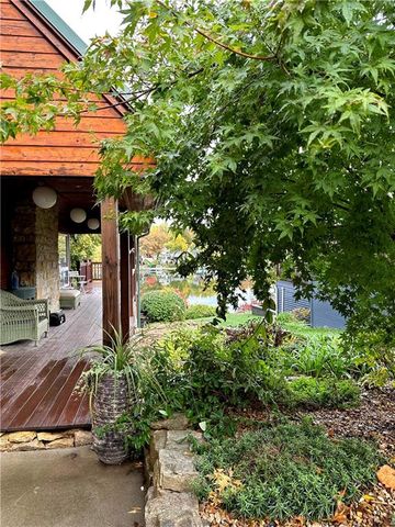 27 Beach Drive, Lake Tapawingo, MO 64015