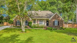 102 jasmine Way, Bonaire, GA 31005