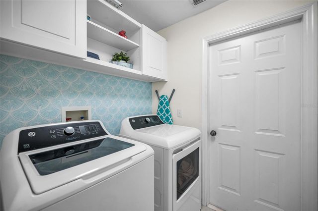 7826 ROUNDELAY DRIVE, New Port Richey, FL 34654
