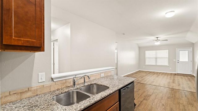 621 Christian Lane, Yukon, OK 73099