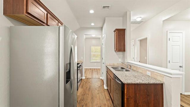 621 Christian Lane, Yukon, OK 73099