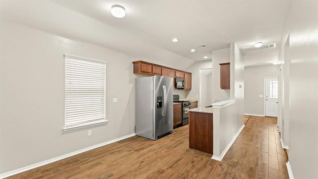 621 Christian Lane, Yukon, OK 73099