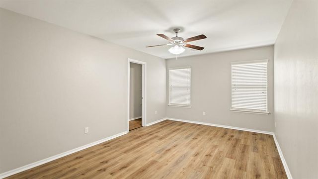 621 Christian Lane, Yukon, OK 73099