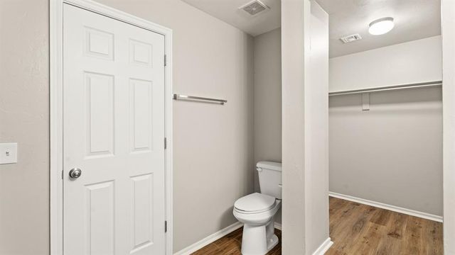 621 Christian Lane, Yukon, OK 73099