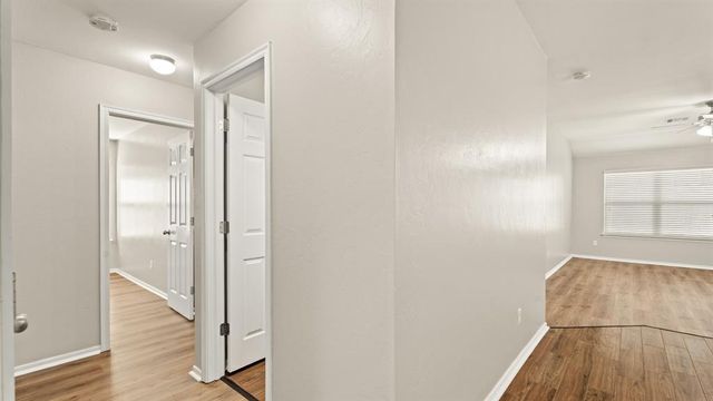 621 Christian Lane, Yukon, OK 73099