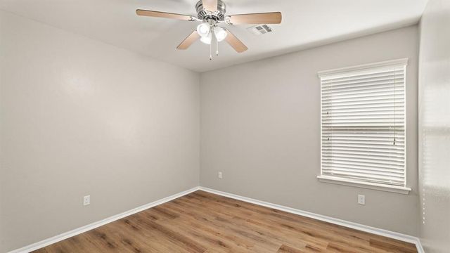 621 Christian Lane, Yukon, OK 73099