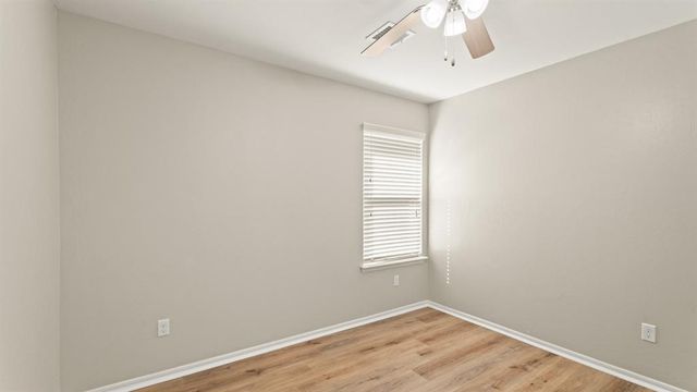 621 Christian Lane, Yukon, OK 73099