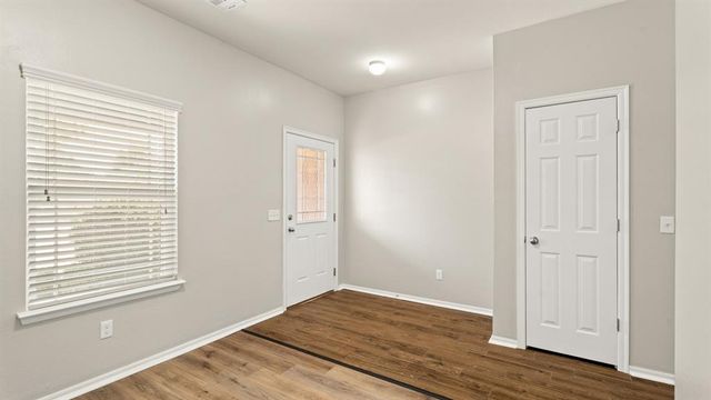 621 Christian Lane, Yukon, OK 73099