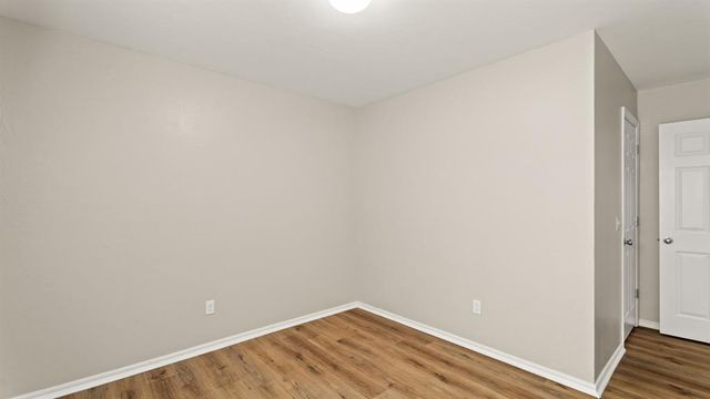 621 Christian Lane, Yukon, OK 73099