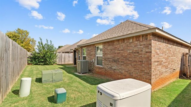 621 Christian Lane, Yukon, OK 73099