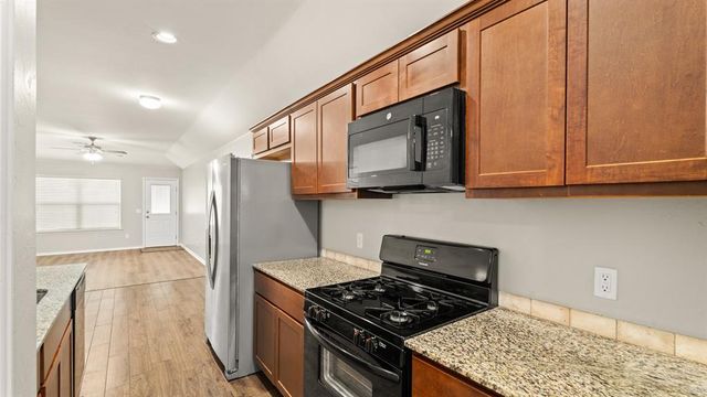 621 Christian Lane, Yukon, OK 73099