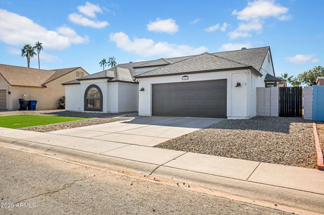 3641 W SARAGOSA Street, Chandler, AZ 85226