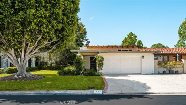 525 Vista Flora, Newport Beach, CA 92660