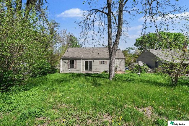 2777 Martin Avenue, Omaha, NE 68112
