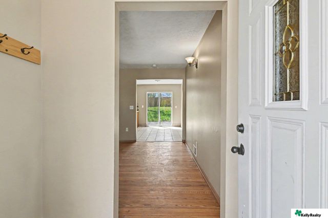 2777 Martin Avenue, Omaha, NE 68112