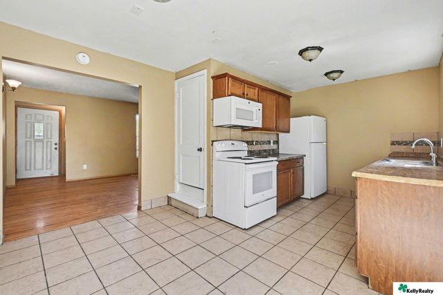 2777 Martin Avenue, Omaha, NE 68112