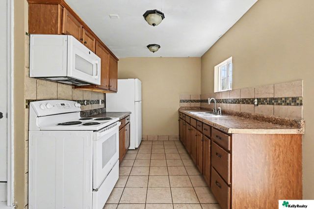 2777 Martin Avenue, Omaha, NE 68112