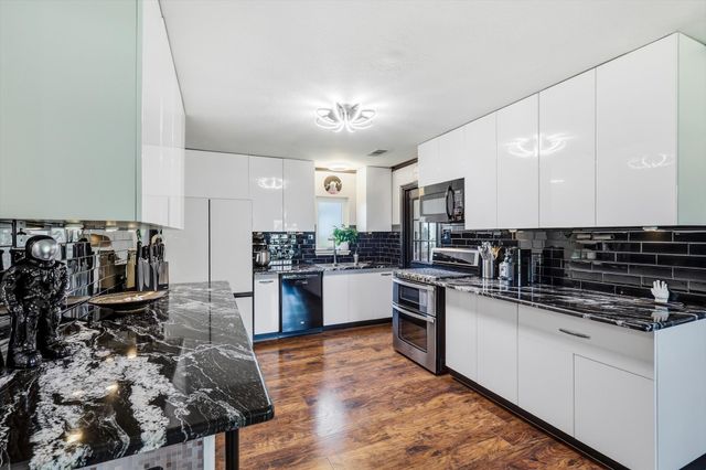 511 N 2nd Street, Sanger, TX 76266