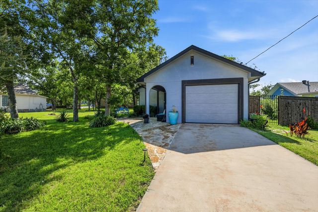 511 N 2nd Street, Sanger, TX 76266