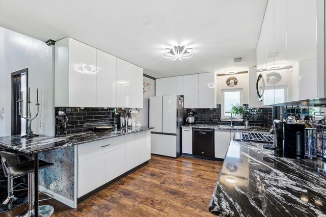 511 N 2nd Street, Sanger, TX 76266