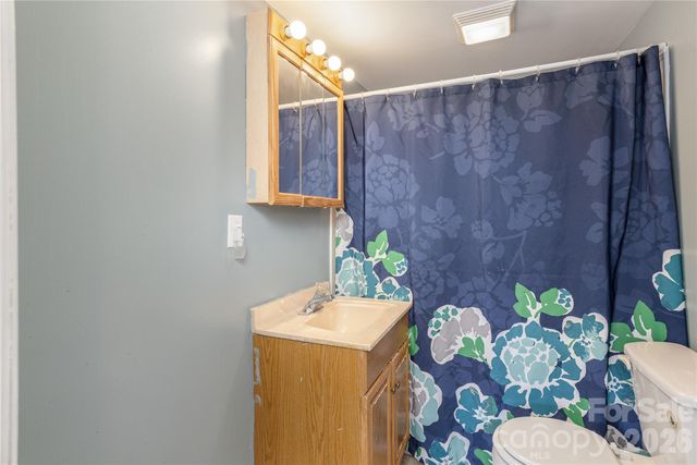 22 Madrid Lane, Hendersonville, NC 28792