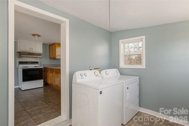 22 Madrid Lane, Hendersonville, NC 28792