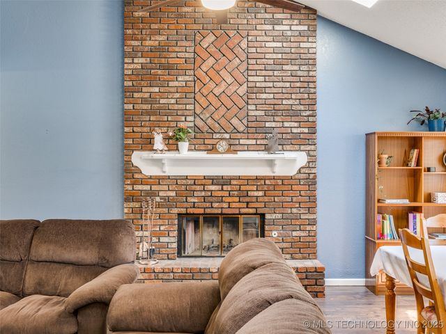 213 W Quanah Street S, Broken Arrow, OK 74011