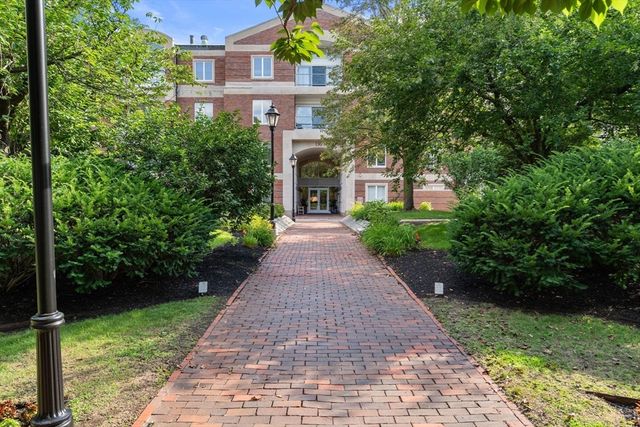 130 Mount Auburn St 309, Cambridge, MA 02138