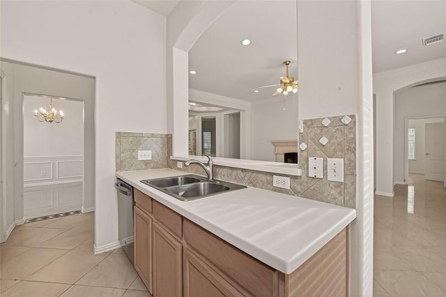 2604 Hidden Creek Drive, Pearland, TX 77581