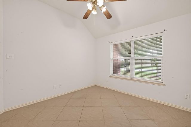 2604 Hidden Creek Drive, Pearland, TX 77581