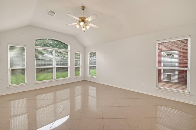 2604 Hidden Creek Drive, Pearland, TX 77581