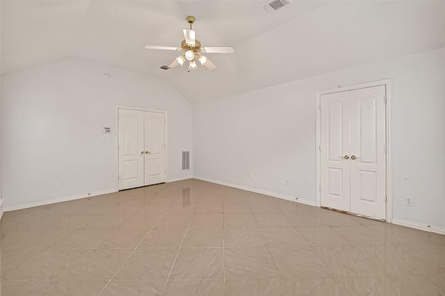 2604 Hidden Creek Drive, Pearland, TX 77581