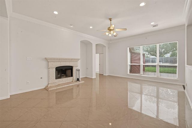 2604 Hidden Creek Drive, Pearland, TX 77581