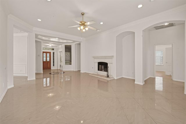 2604 Hidden Creek Drive, Pearland, TX 77581