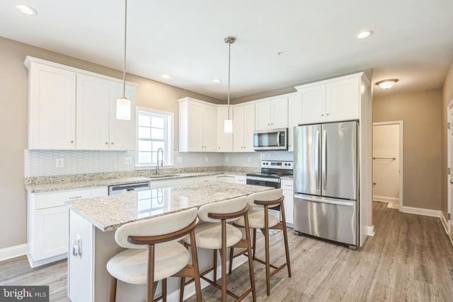 14 CANDLEBERRY DR, La Plata, MD 20646