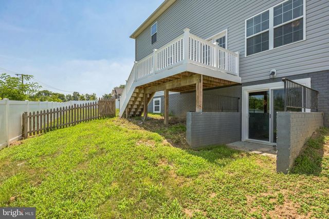 14 CANDLEBERRY DR, La Plata, MD 20646