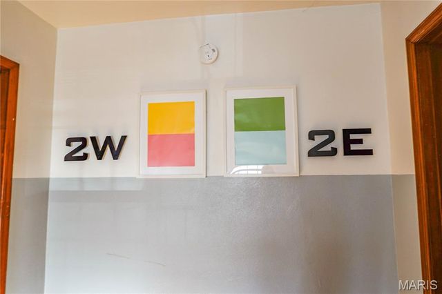 6957 Chippewa Street, St Louis, MO 63109