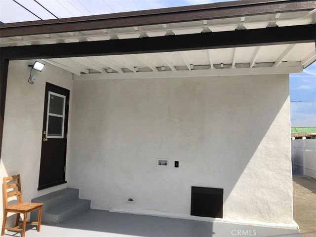 6563 Kansas Avenue, Los Angeles, CA 90044