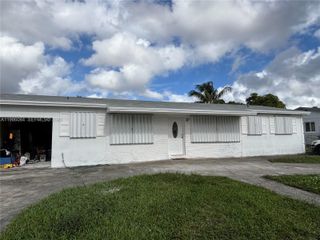 2811 NW 209th Terrace, Miami Gardens, FL 33056