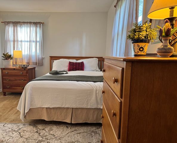 1205 E Ironwood Drive, Mount Prospect, IL 60056