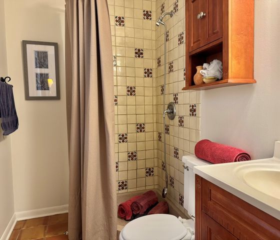 1205 E Ironwood Drive, Mount Prospect, IL 60056