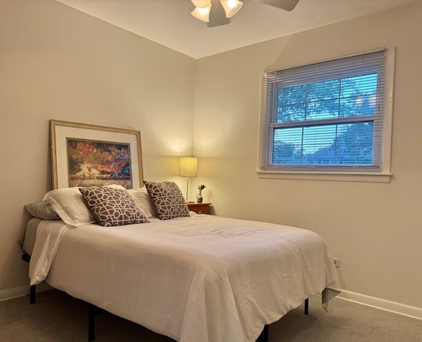 1205 E Ironwood Drive, Mount Prospect, IL 60056