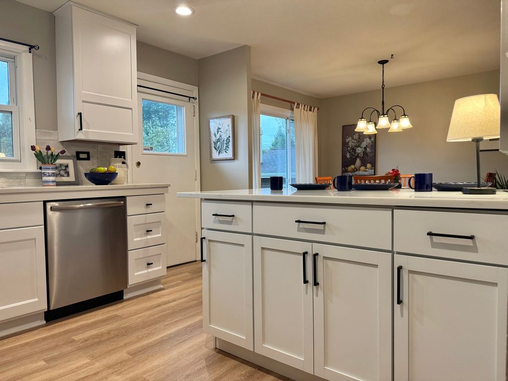 1205 E Ironwood Drive, Mount Prospect, IL 60056 — photo 5